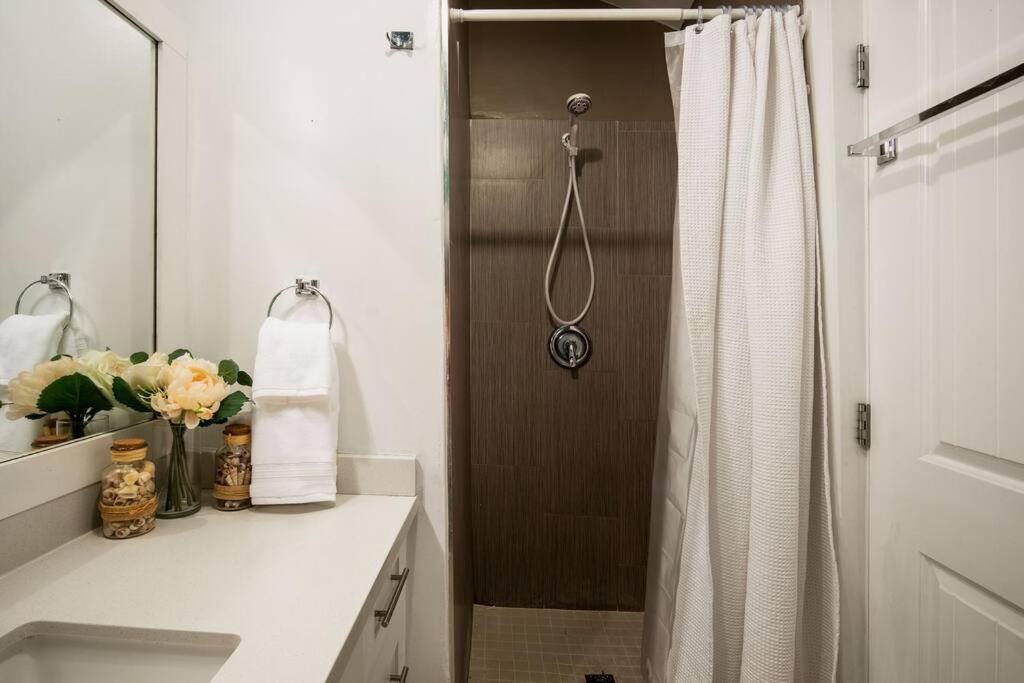 King Garden Suite/20 Mins To Dwntwn Vancouvr/Petok North Vancouver Eksteriør bilde